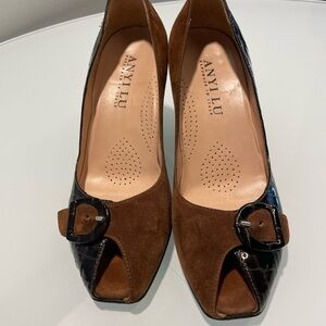 Anyi Lu Elegant Peep Toe Pumps in Rich Dark Brown Color Size 7 Handmade in Italy